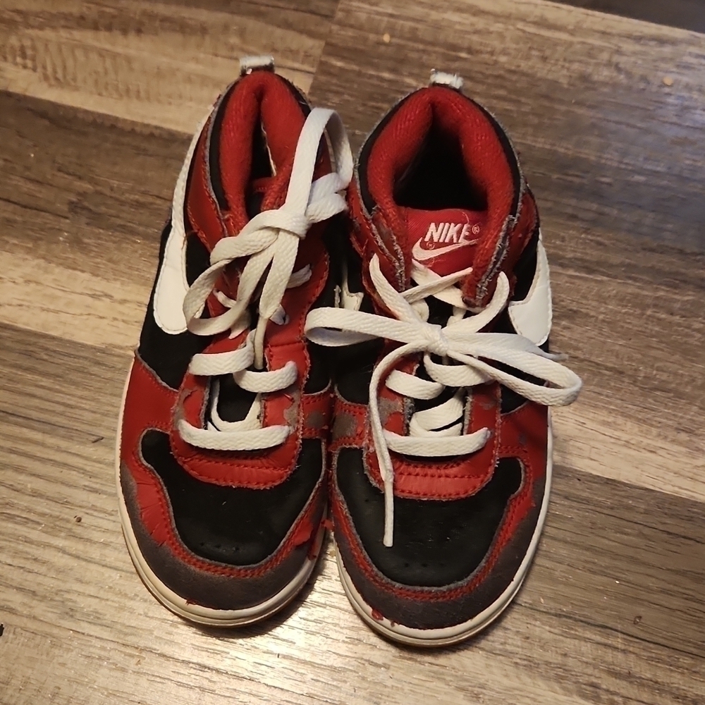 NIKE Hightops Toddler Size 9 Red &  Black